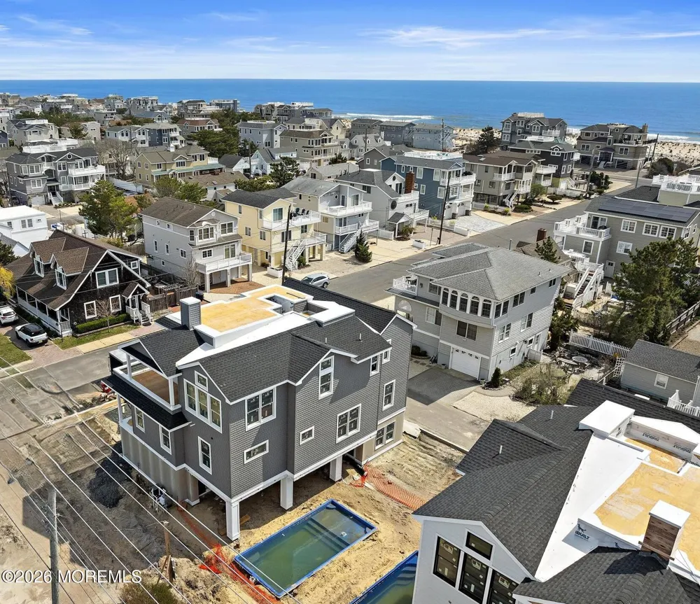 2 E 47th Street Long Beach, NJ 08008