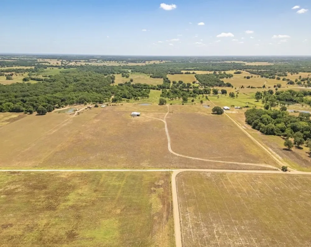 CR 326 Lexington, TX 78947