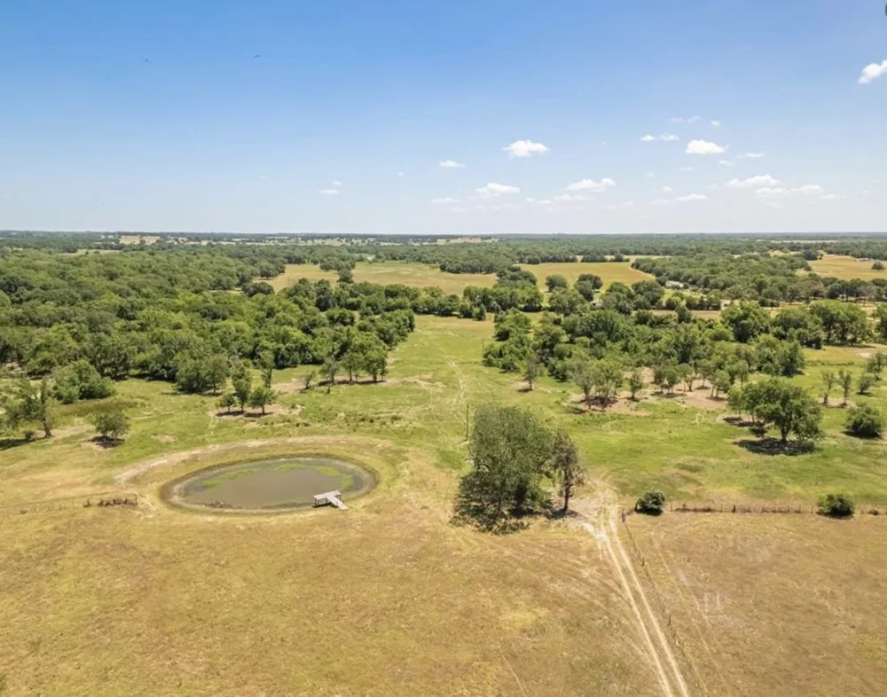 CR 326 Lexington, TX 78947