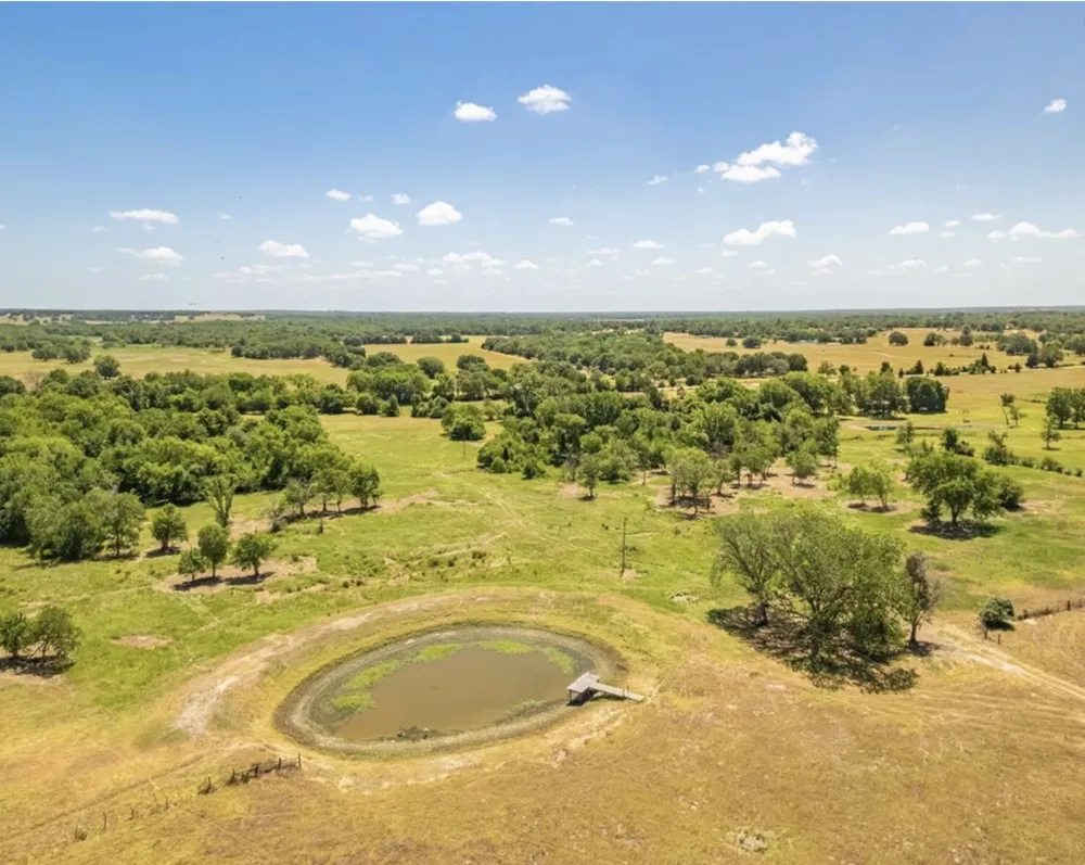 CR 326 Lexington, TX 78947