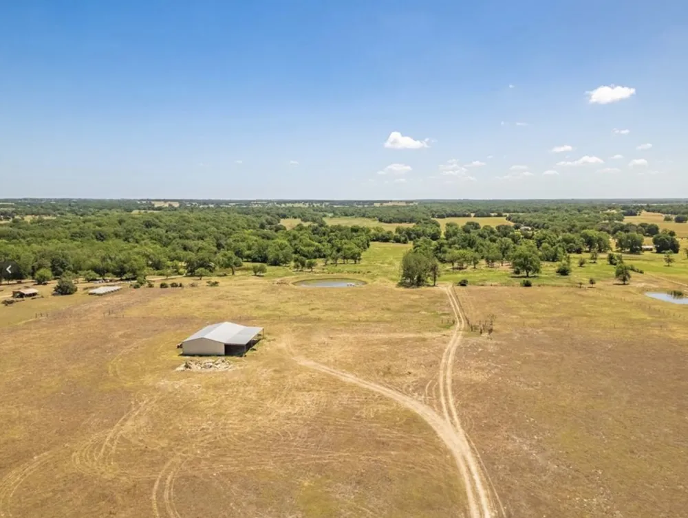 CR 326 Lexington, TX 78947