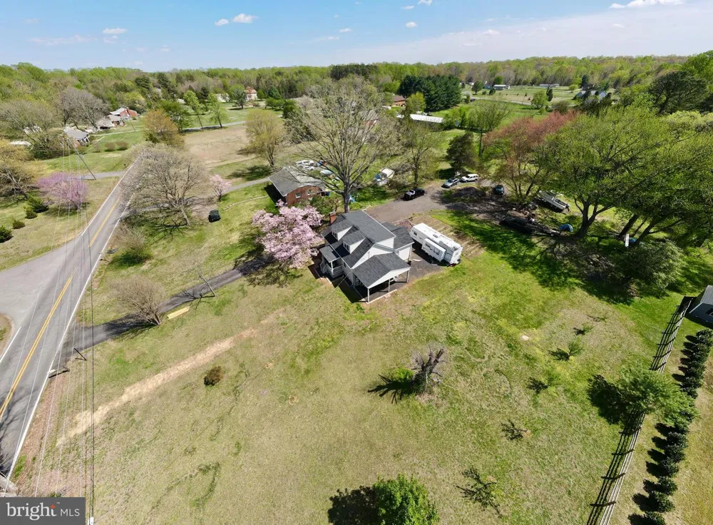 181 SANFORD DRIVE Fredericksburg, VA 22406