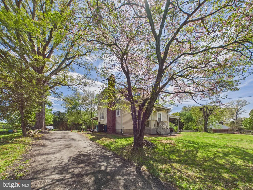 181 SANFORD DRIVE Fredericksburg, VA 22406