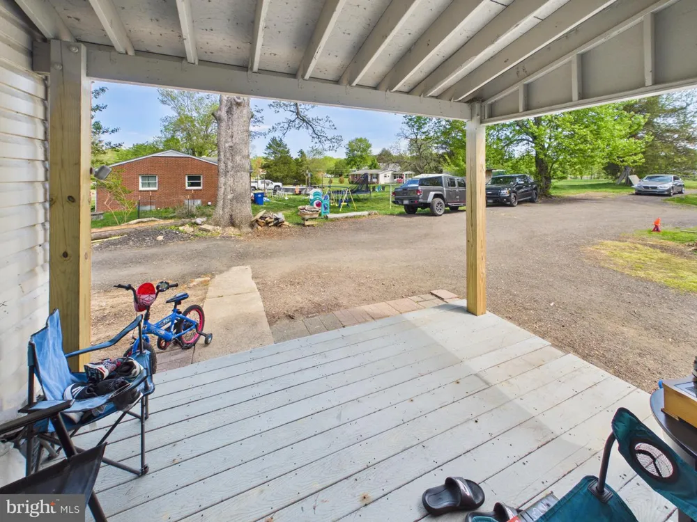 181 SANFORD DRIVE Fredericksburg, VA 22406