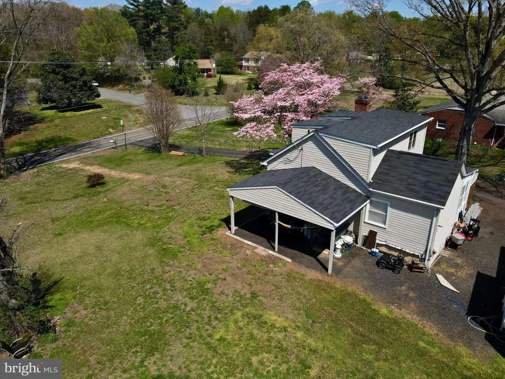 181 SANFORD DRIVE Fredericksburg, VA 22406