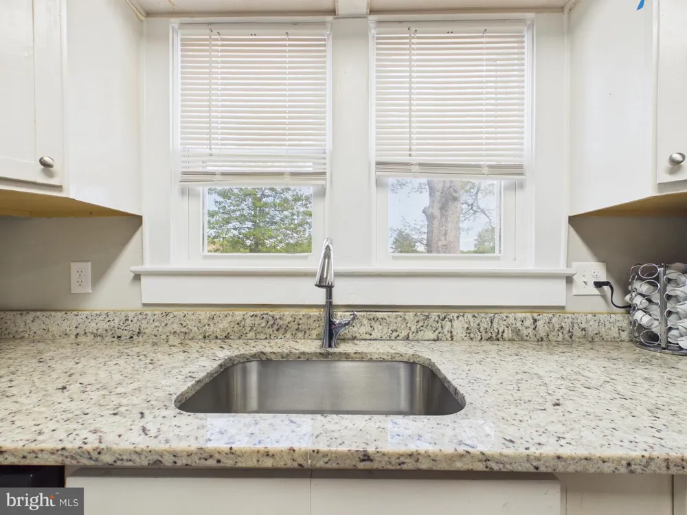 181 SANFORD DRIVE Fredericksburg, VA 22406