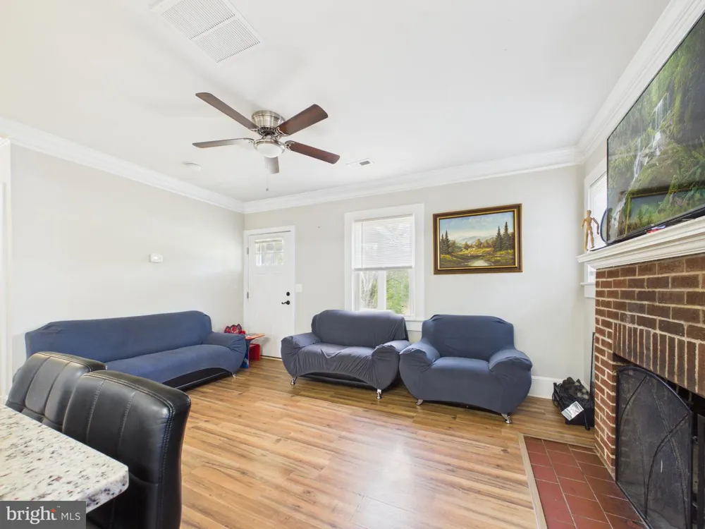 181 SANFORD DRIVE Fredericksburg, VA 22406