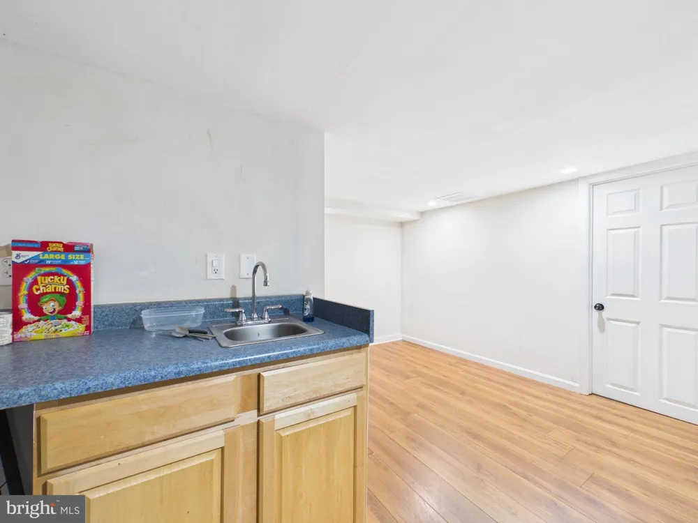 181 SANFORD DRIVE Fredericksburg, VA 22406