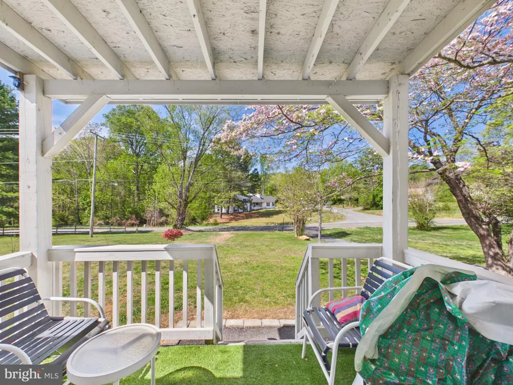 181 SANFORD DRIVE Fredericksburg, VA 22406