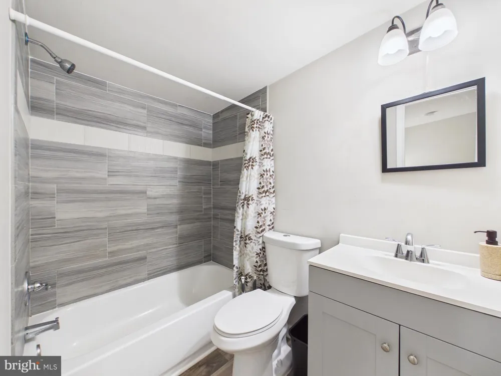 181 SANFORD DRIVE Fredericksburg, VA 22406