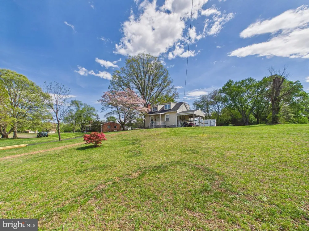 181 SANFORD DRIVE Fredericksburg, VA 22406