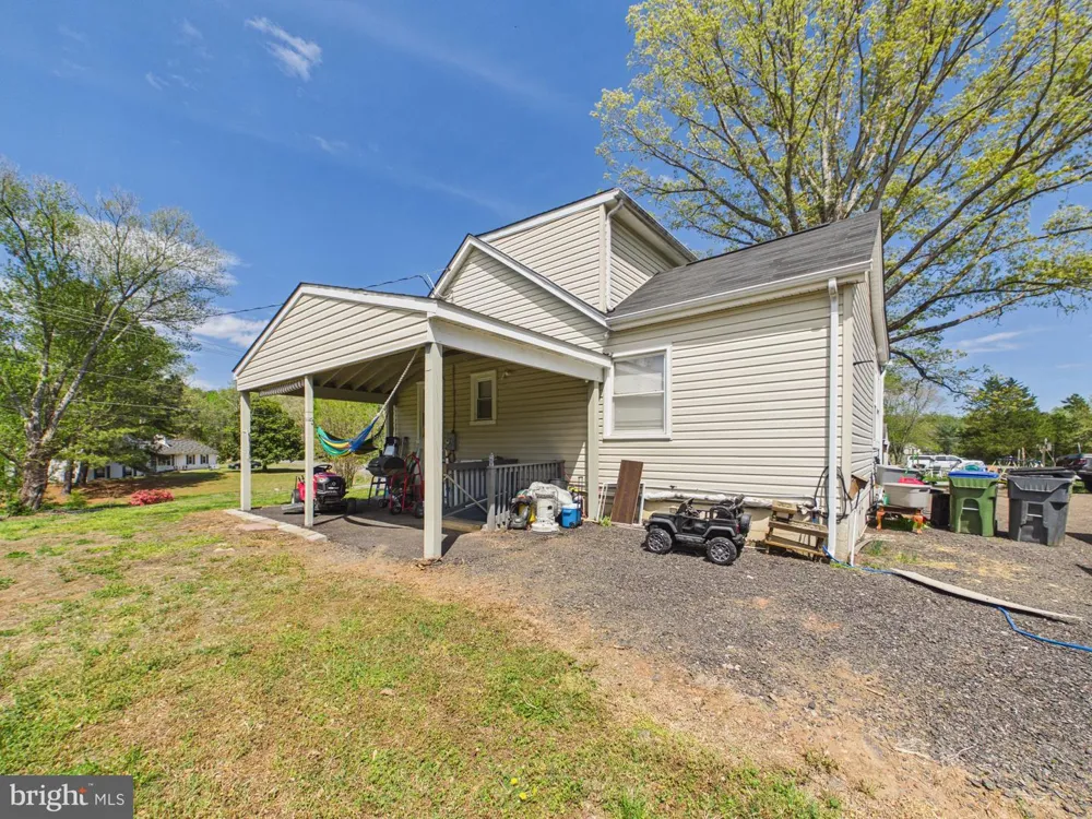 181 SANFORD DRIVE Fredericksburg, VA 22406