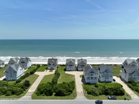4300 Island Drive