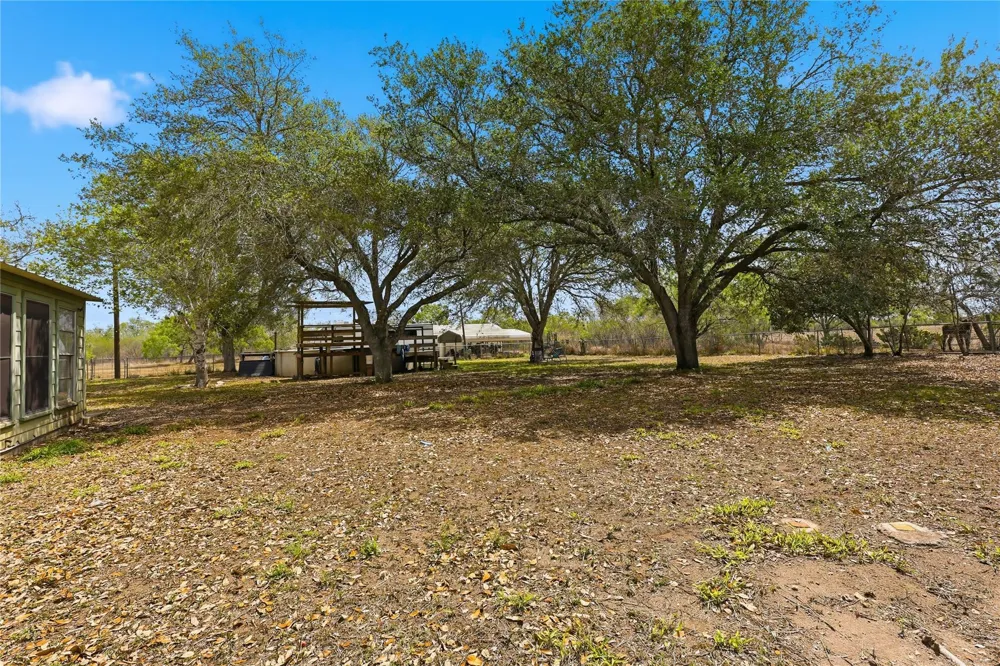 2802 Comanche Street Beeville, TX 78102