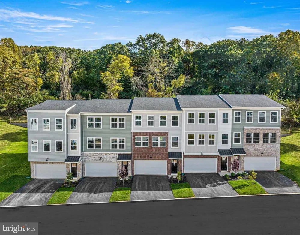 101 FOUR LEAF DRIVE Downingtown, PA 19335