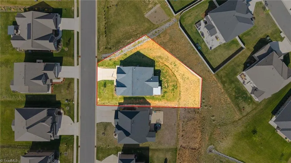 6235 Kershaw Meadows Road Pfafftown, NC 27040