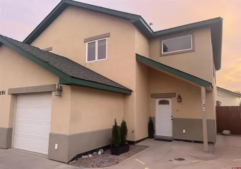 1181 E Montezuma Avenue ##1