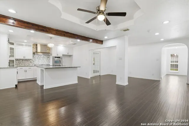 4443 Palace Von Ormy, TX 78073