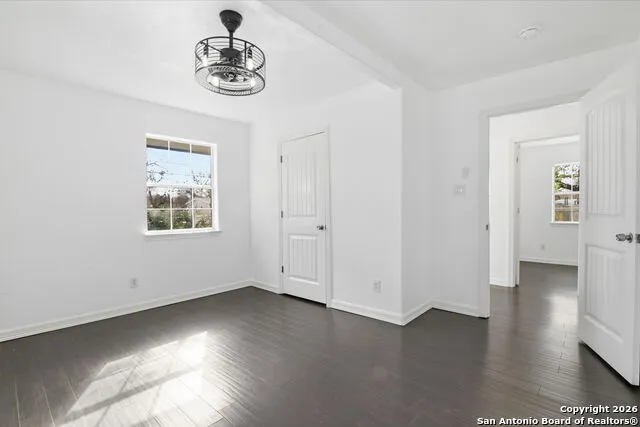 4443 Palace Von Ormy, TX 78073
