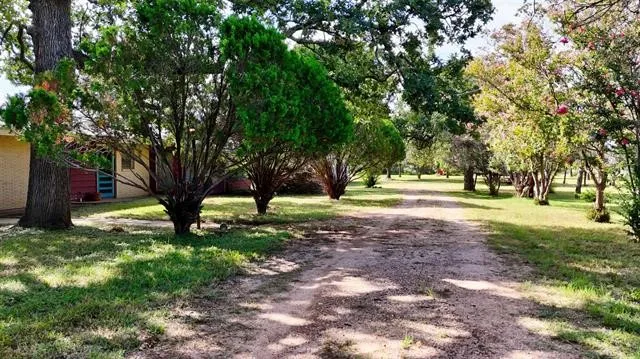 110 W Lakecrest Drive Bluffton, TX 78607