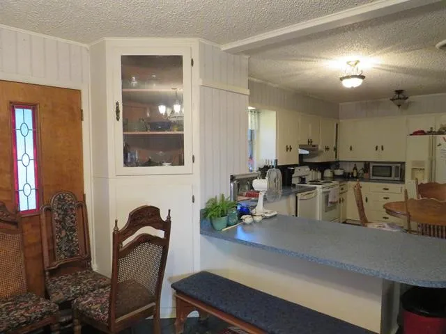 110 W Lakecrest Drive Bluffton, TX 78607
