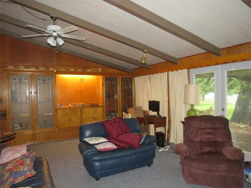 110 W Lakecrest Drive Bluffton, TX 78607