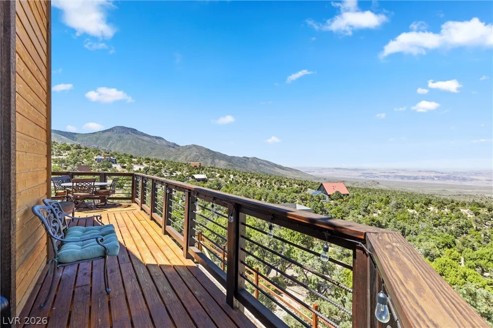 150 Wind Drift Place Cold Creek, NV 89124