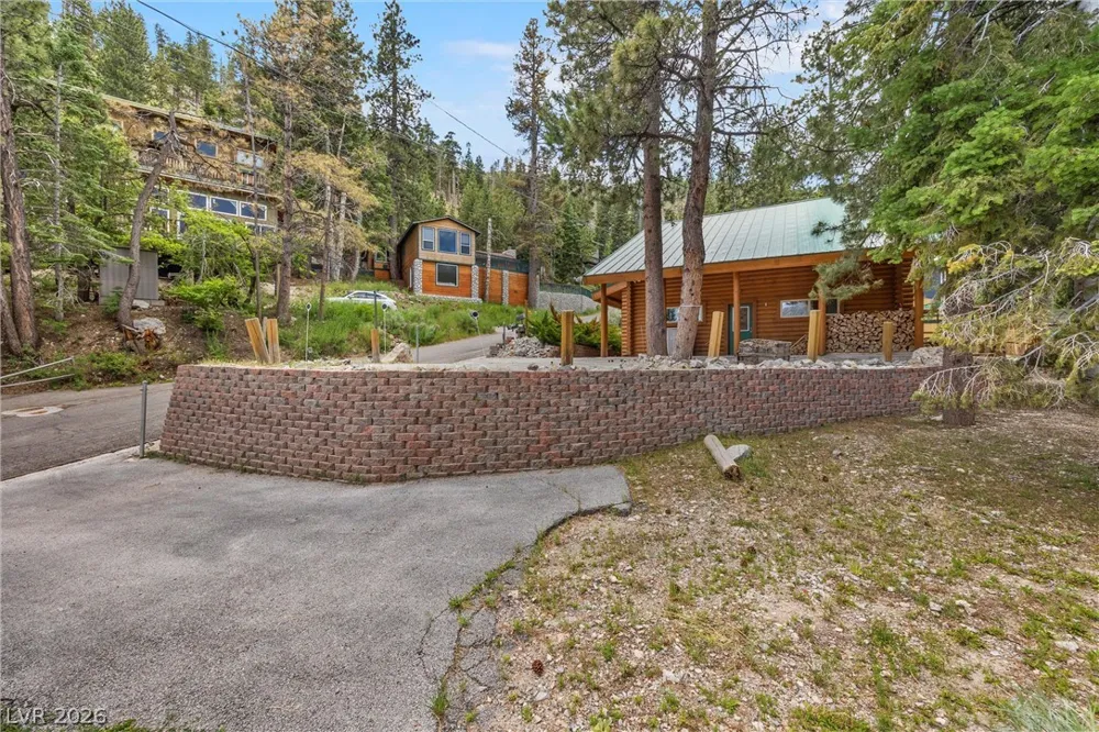 401 Alpine Way Mount Charleston, NV 89124