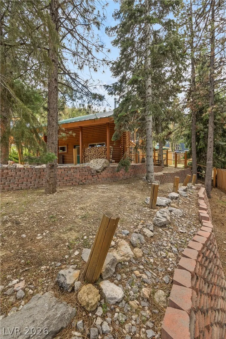 401 Alpine Way Mount Charleston, NV 89124