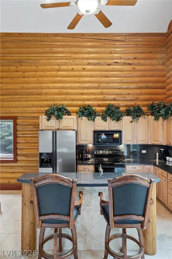 401 Alpine Way Mount Charleston, NV 89124