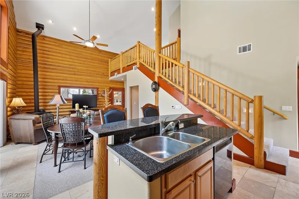 401 Alpine Way Mount Charleston, NV 89124