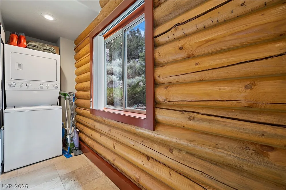401 Alpine Way Mount Charleston, NV 89124
