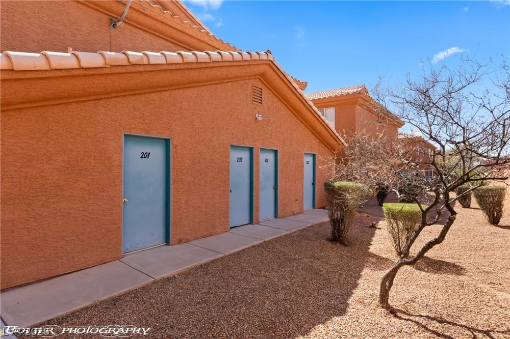 957 Mesquite Springs Drive #102 Mesquite, NV 89027