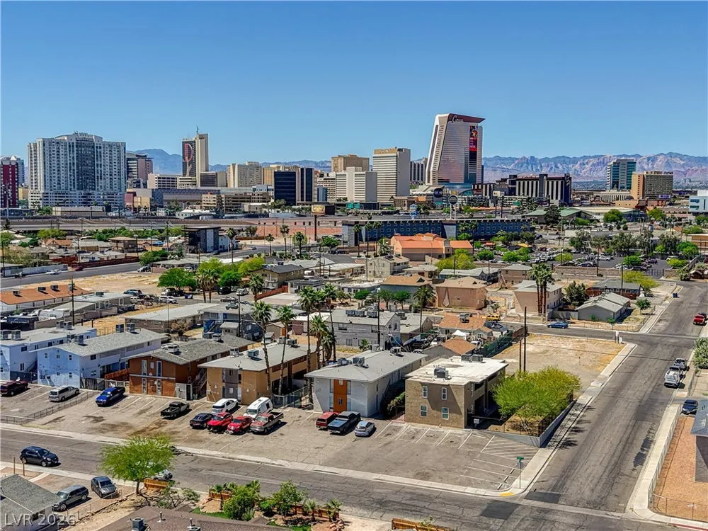 637 11th Street Las Vegas, NV 89101