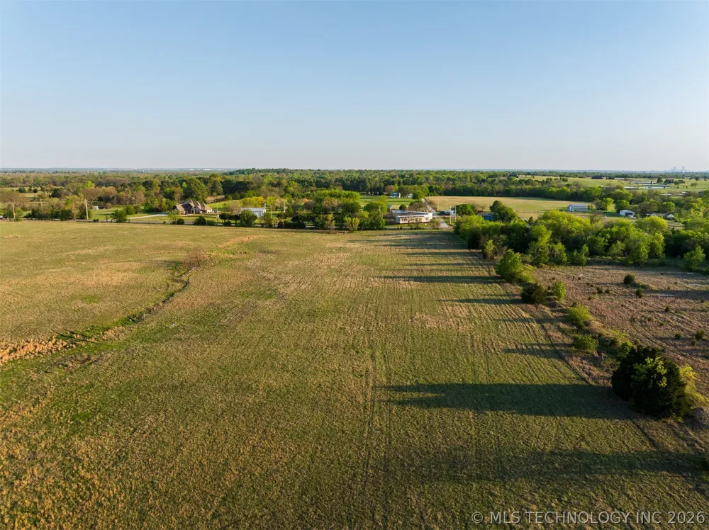 6 Memorial Drive Owasso, OK 74055