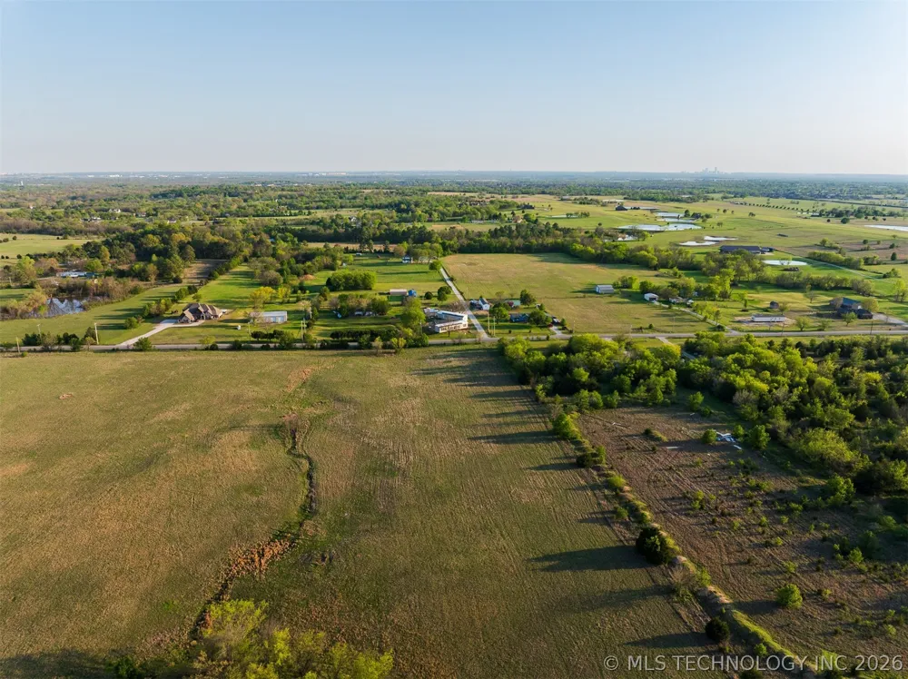 6 Memorial Drive Owasso, OK 74055