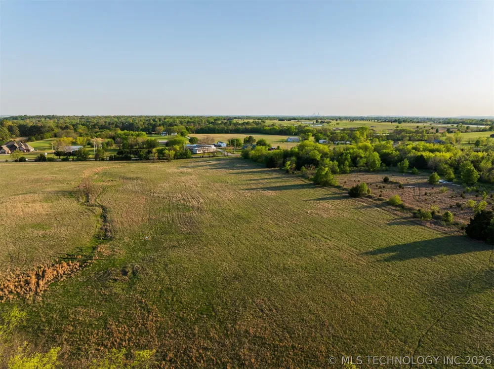 6 Memorial Drive Owasso, OK 74055