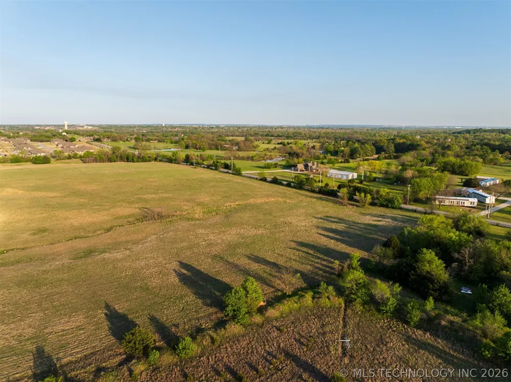 6 Memorial Drive Owasso, OK 74055