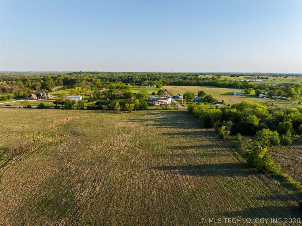 6 Memorial Drive Owasso, OK 74055