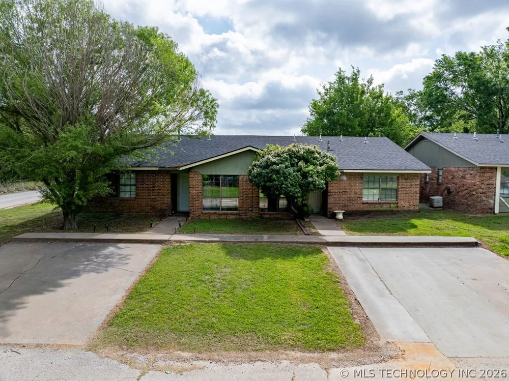 708 Oakdale Lane #D Madill, OK 73446