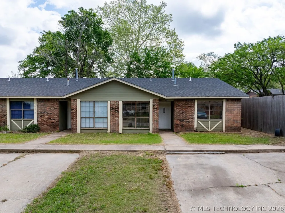 708 Oakdale Lane #D Madill, OK 73446
