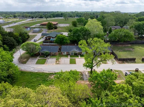 708 Oakdale Lane #D