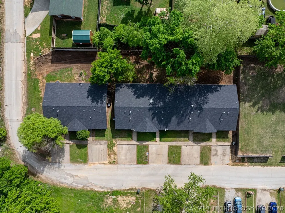 708 Oakdale Lane #D Madill, OK 73446