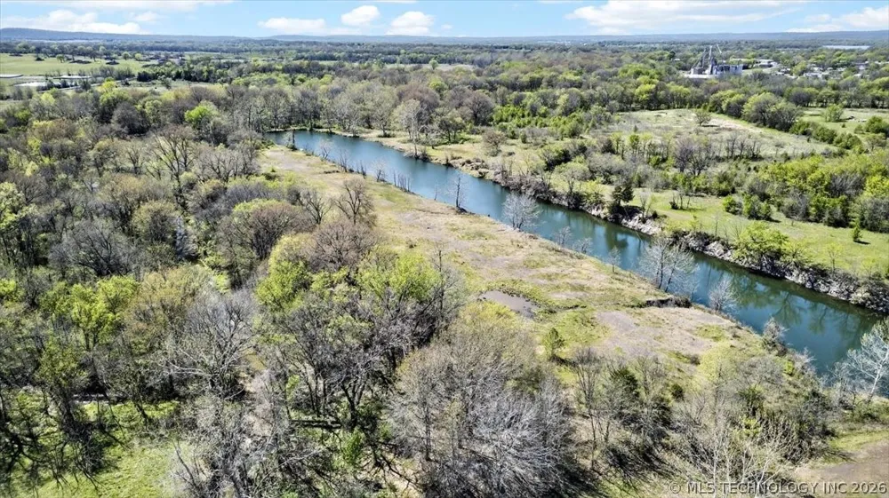 E County Road 1220 Keota, OK 74941