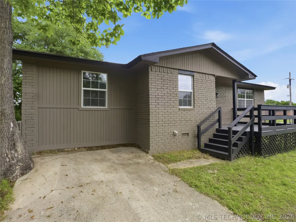 271 E 2nd Atoka, OK 74525