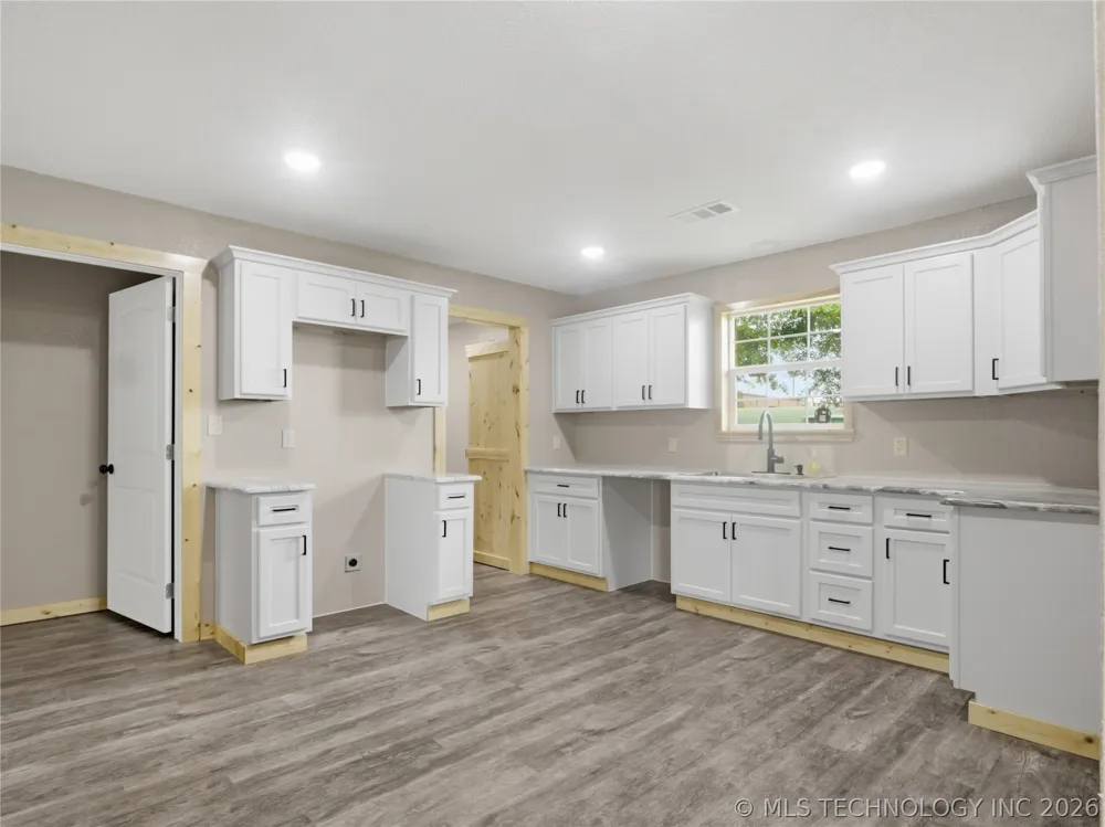 271 E 2nd Atoka, OK 74525