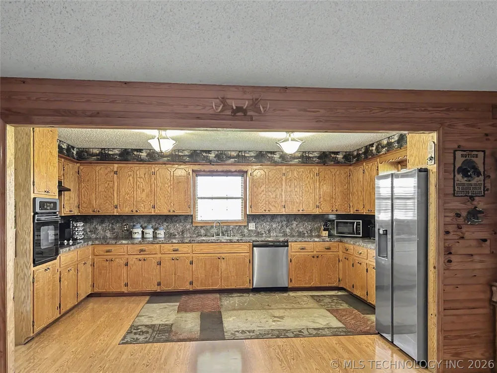 21127 S 590 ROAD Welling, OK 74471