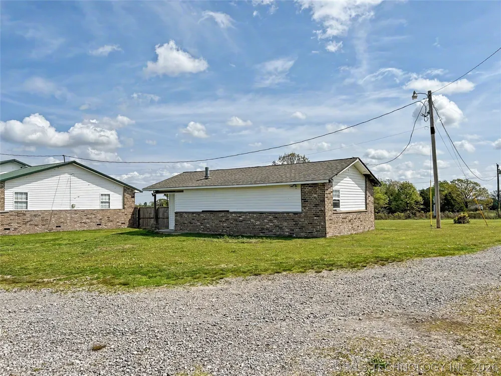 21127 S 590 ROAD Welling, OK 74471