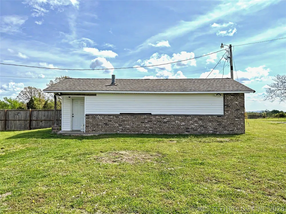21127 S 590 ROAD Welling, OK 74471