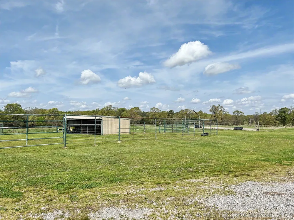 21127 S 590 ROAD Welling, OK 74471